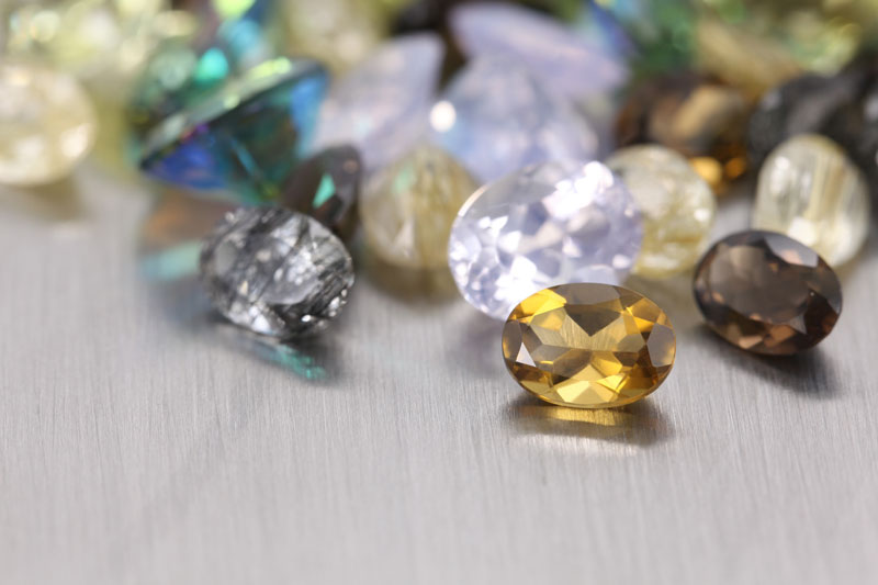 Quartz | Gemstones from A-Z at Juwelo